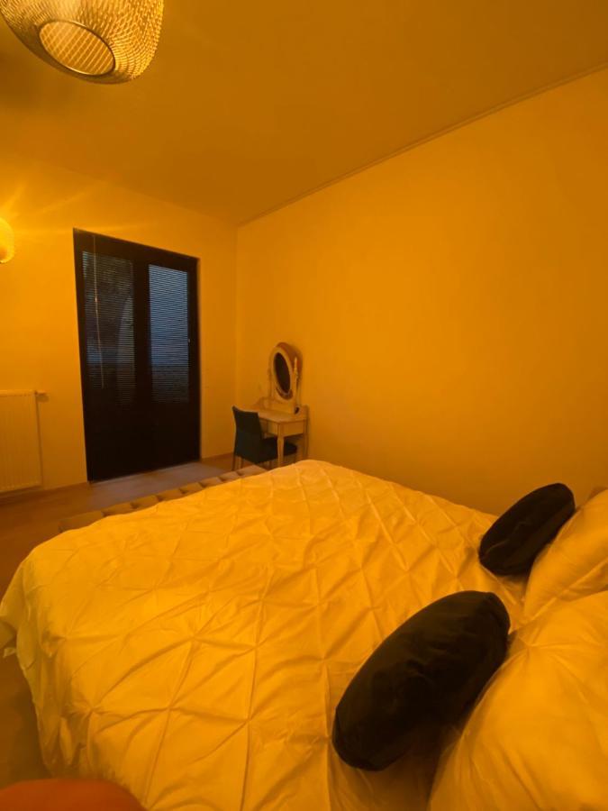B&B Art And Sleep Antwerpen Eksteriør bilde
